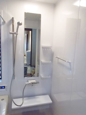 TOTOサザナで心地よい浴室タイムを TOTOサザナで心地よい浴室タイムを